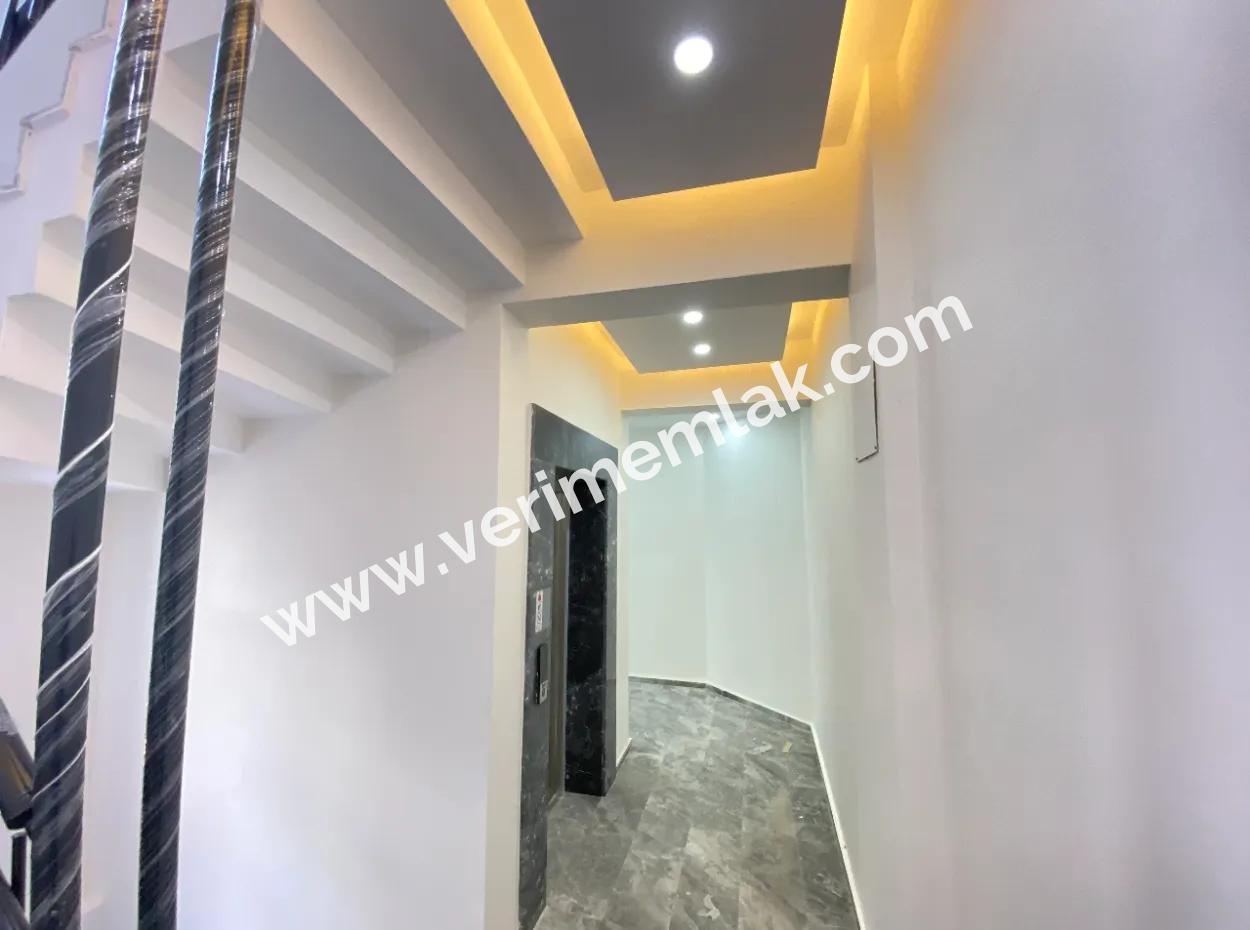 Apartment With Elevator In Central Location 100 Mt To The Sea