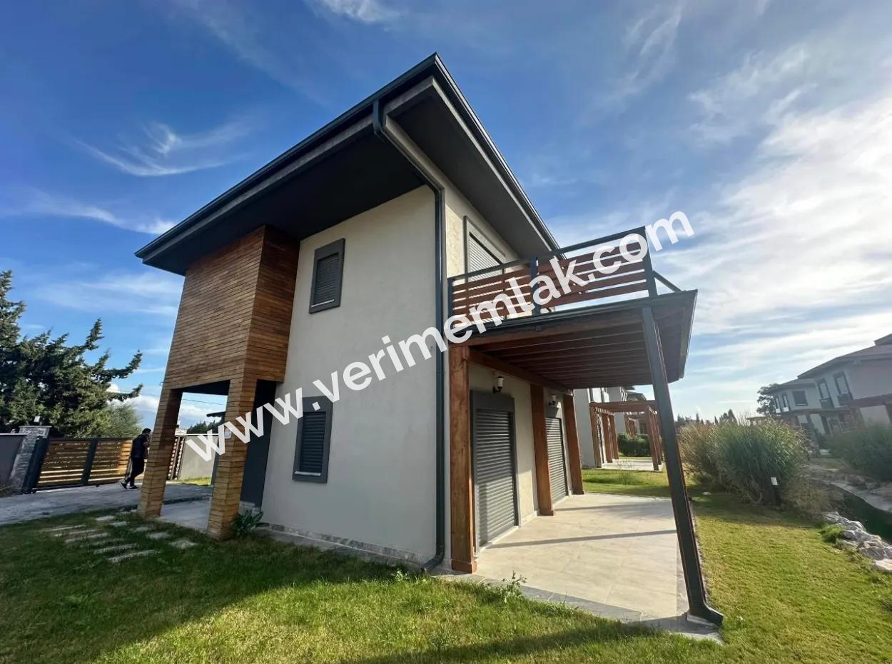 3 1 Cottage For Sale In A Complex In Sefirihisar Doğanbeyde