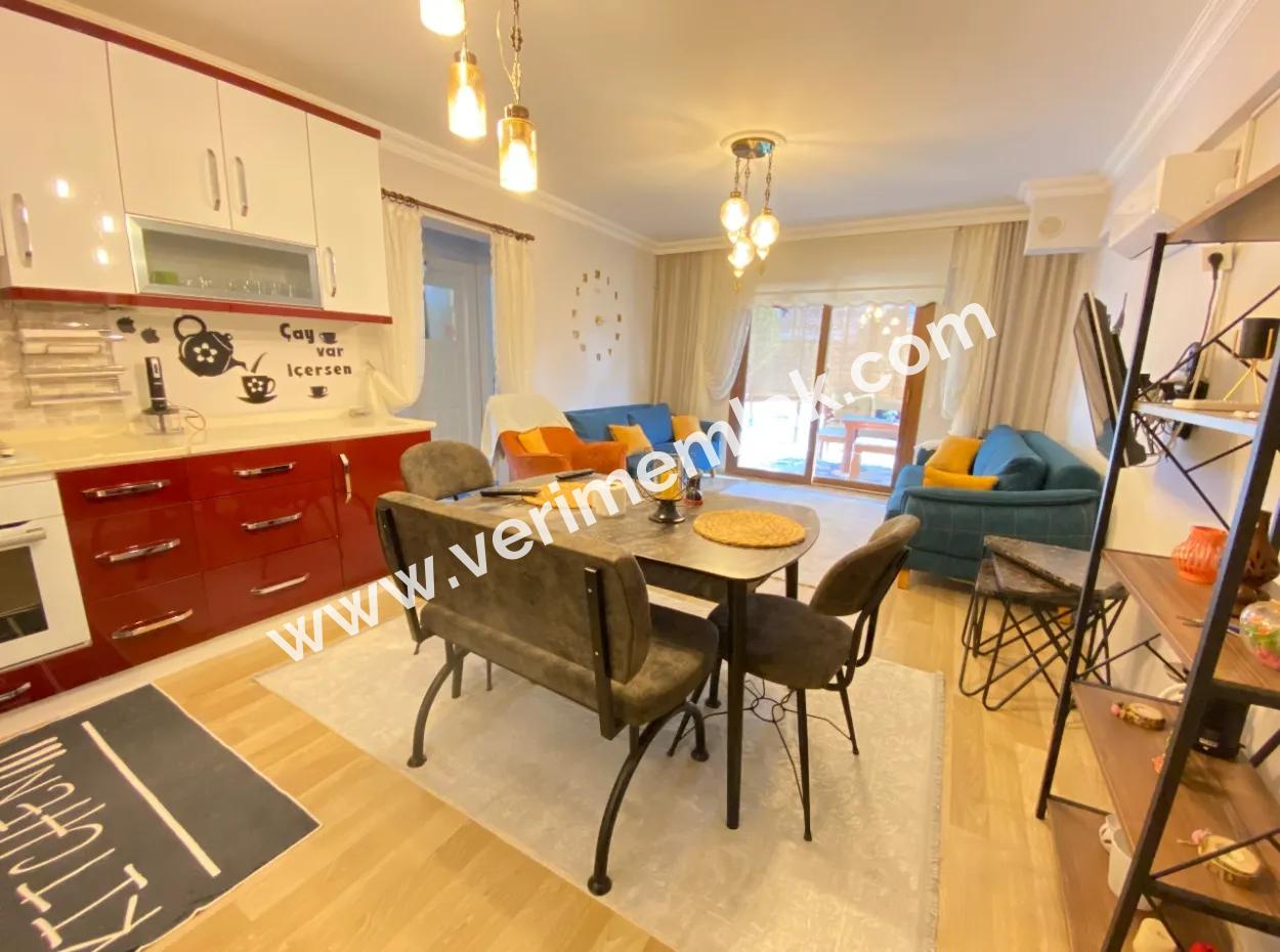 2 1 Apartment For Sale In The Center Of Ürkmez With 300M2 Ground Floor Garden To The Sea