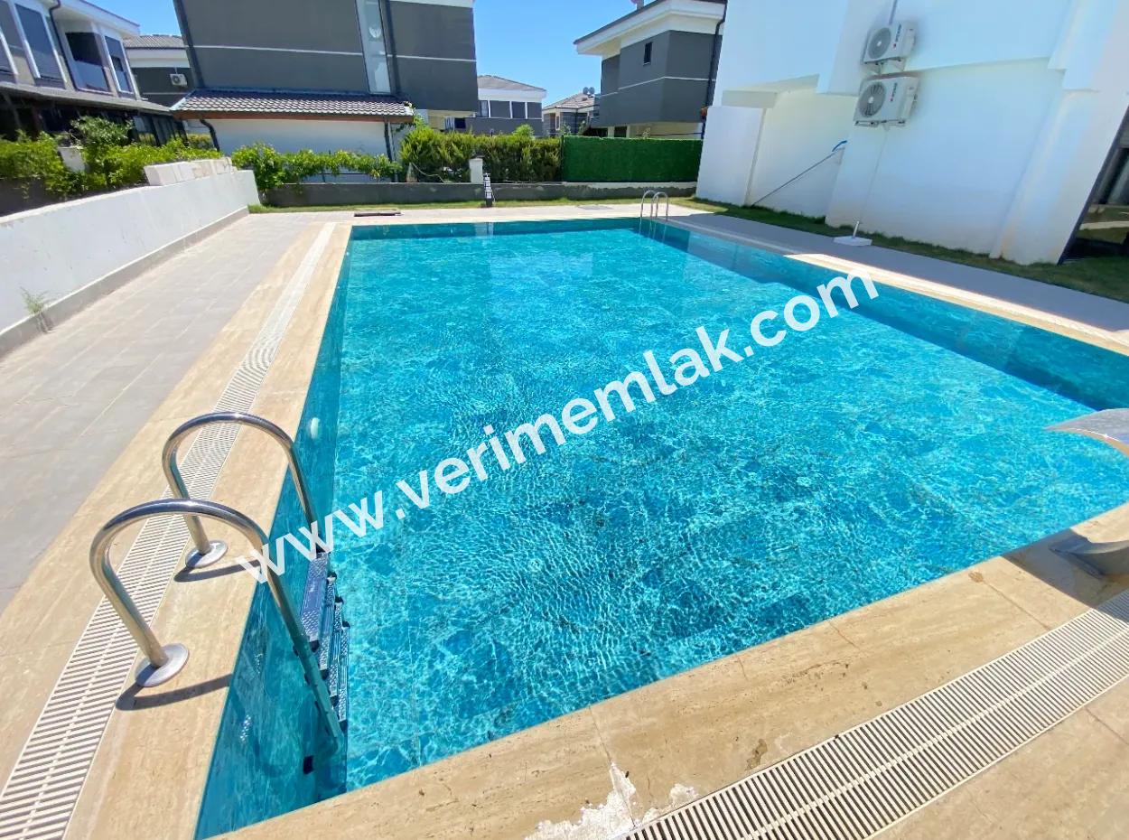 3 1 Villa For Sale With Large Garden With Single Detached Pool In Doğanbey