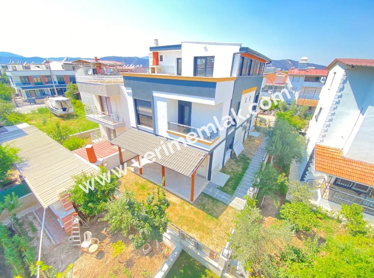 3 1 Villa For Sale In Doganbey 300 M2 To The Sea With Large Garden