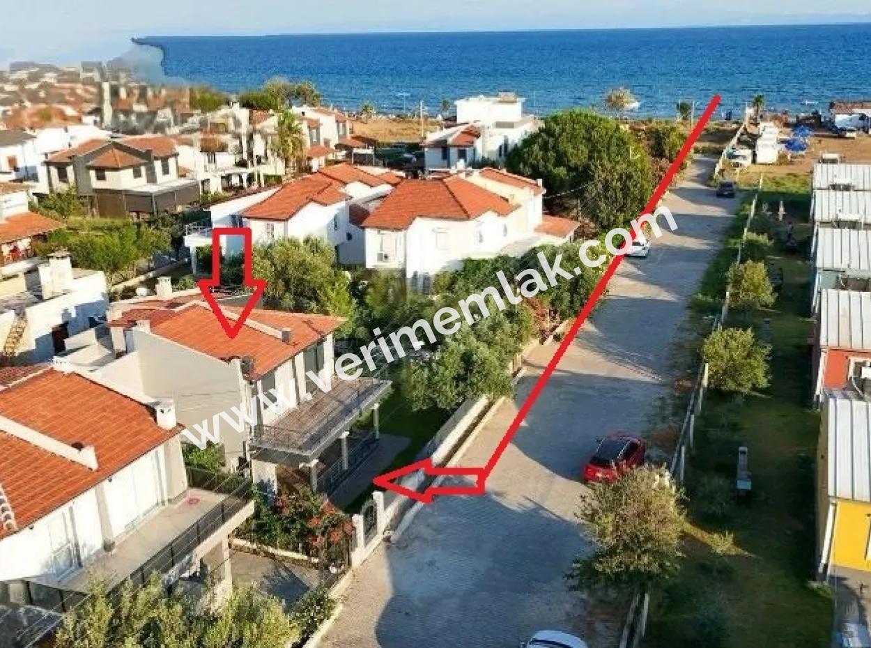 Tekdetached Villa In 307M2 50M From The Sea In Doğanbey