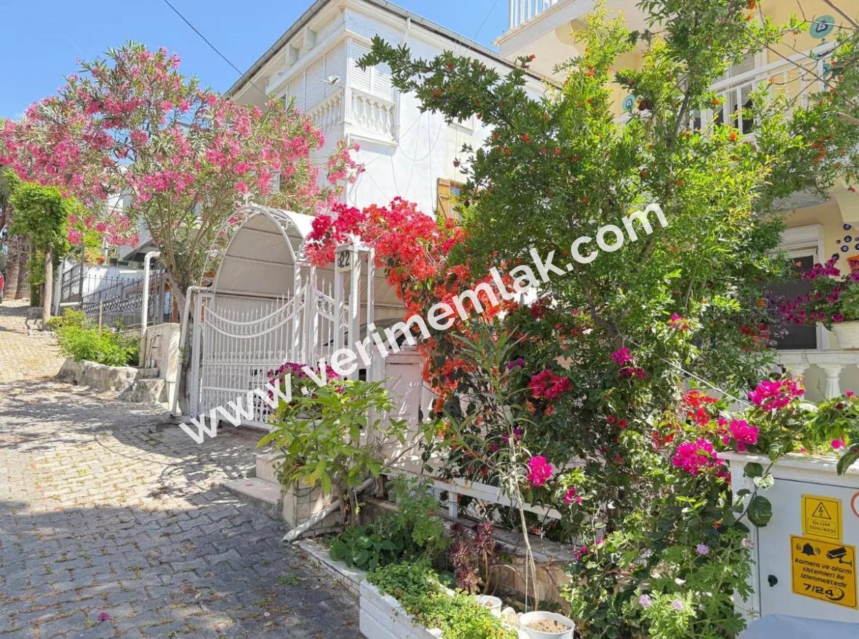 Ürkmez 3 1 Flats For Sale In Central Location Sea Side Sea