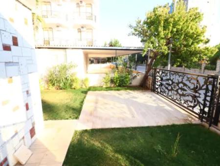 Ürkmez De Sea Side Mustakil Detached Wide Garden For Sale 3 1 Villa