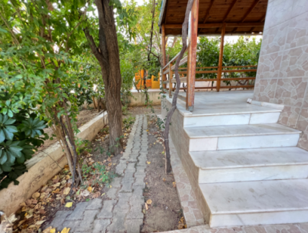 5 1 Villa For Sale With Large Garden In Seferihisar Ürkmez Deniz Tarafın