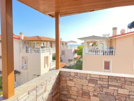 4 1 Villa For Sale With Fully Furnished Garden 100 Meters From The Sea In Ürkmez