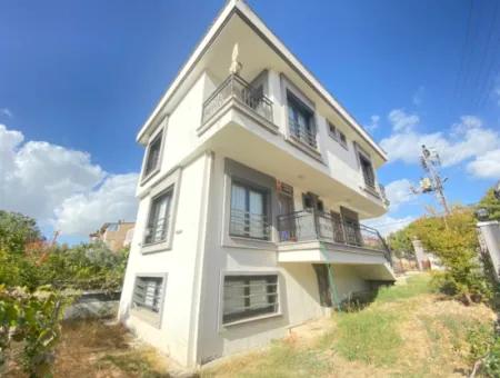 Spacious Corner With Large Garden In Ürkmez 3 1 Villa