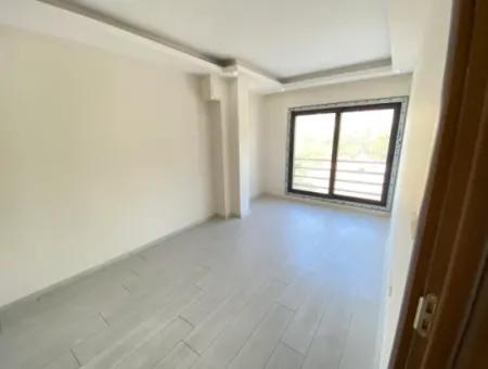 Spacious Corner With Large Garden In Ürkmez 3 1 Villa