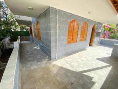 4 1 Villa For Sale With Mustakil Geneş Bahçeli In Doğanbey By The Sea