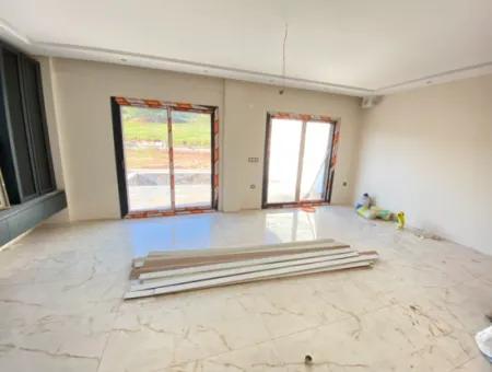 3 1 Villa For Sale With Altan Heated Pool In 500 Meters Plot In Doğanbey