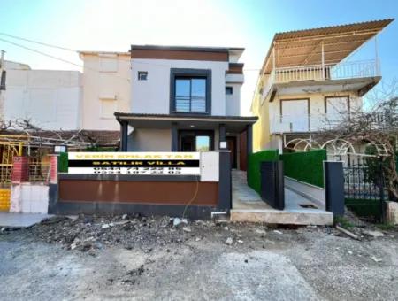 3 1 Villa For Sale With Detached Entrance And Garden In Doganbey, Seferihisar