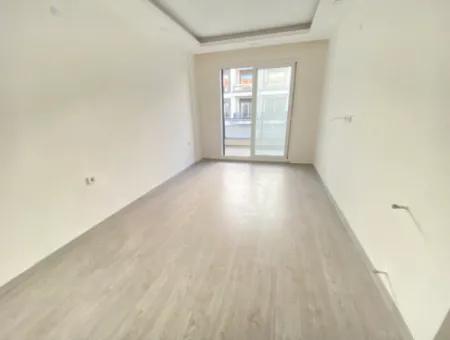 3 1 Apartment For Sale In Ürkmez With Living Room, Kitchen, Separate Elevator