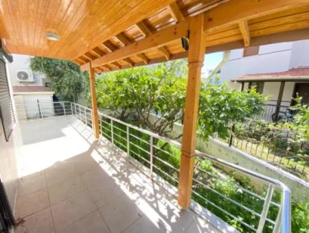 5 2 Villas For Sale With Garden In Seferihisar Ürkmez Center