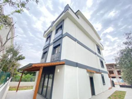 400 M From The Sea, Very Close To The Center Of The Bazaar, 6 1 Villas For Sale