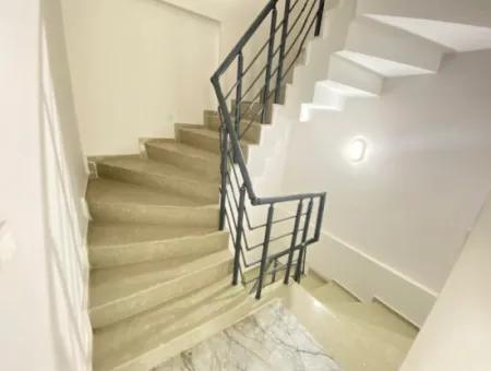 400 M From The Sea, Very Close To The Center Of The Bazaar, 6 1 Villas For Sale