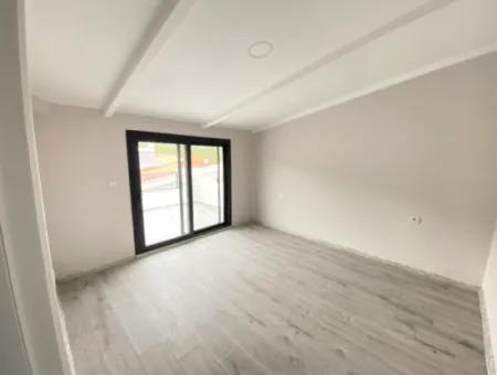 400 M From The Sea, Very Close To The Center Of The Bazaar, 6 1 Villas For Sale