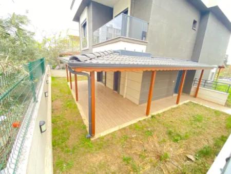 Özdere Orta Mah.de Ful Denizda Manzarlı Lükx For Sale 3 1 Villa 