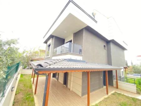 Özdere Orta Mah.de Ful Denizda Manzarlı Lükx For Sale 3 1 Villa 