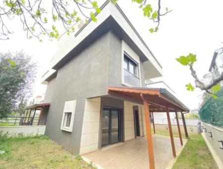Özdere Orta Mah.de Ful Denizda Manzarlı Lükx For Sale 3 1 Villa 