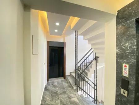 Apartment With Elevator In Central Location 100 Mt To The Sea