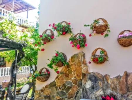 4 1 Villa For Sale Furnished By The Sea In Seferihisar Ürkmezde