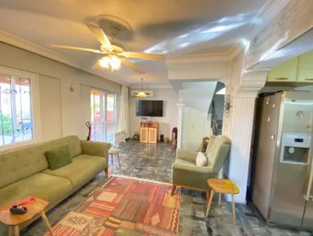 4 1 Villa For Sale Furnished By The Sea In Seferihisar Ürkmezde