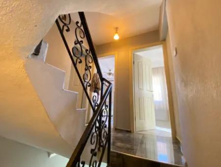 4 1 Villa For Sale Furnished By The Sea In Seferihisar Ürkmezde