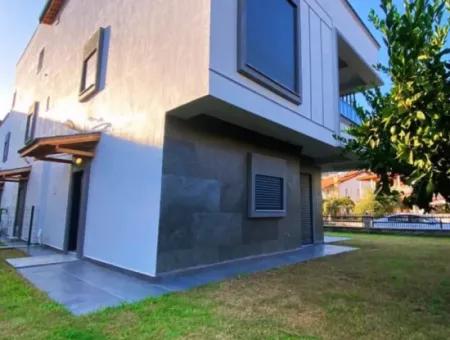 Sea Side, Corner, Big Gardenfor Sale 3 1 Villas