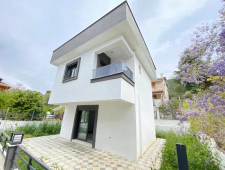 2 1 Villa For Sale In Ozdere Within Walking Distance To The Sea
