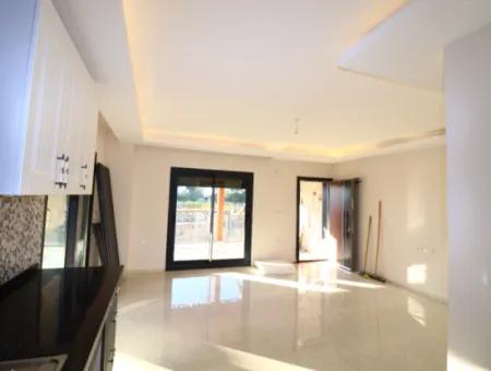 3 1 Villa For Sale On The Sea Side In Ürkmez