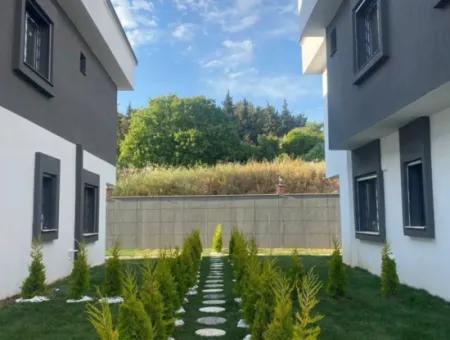 The Villa You Are Looking For Is Here White Goods Summer House Intertwined With Nature