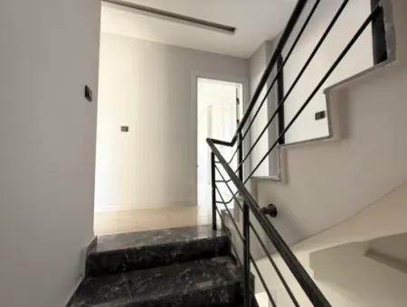 Detached Zero Sale 3 1 Duplex Villa For 200M2 Plot In Seferihisar Doğanbey Center