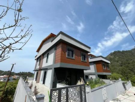 3 1 Villa For Sale With Modern Architect Within Walking Distance Of The Sea In Ozdere