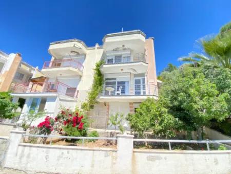 2 1 Villas For Rent In Seferihisar Banksis Complex With 2 Private Beaches