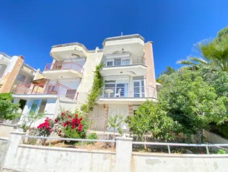 2 1 Villas For Rent In Seferihisar Banksis Complex With 2 Private Beaches