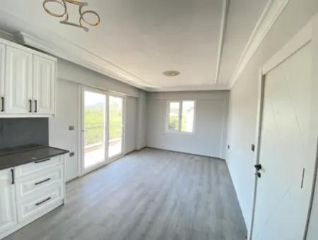 2 1 Apartment For Sale 300M2 To The Sea In The Center Of The Bazaar In Ürkmez