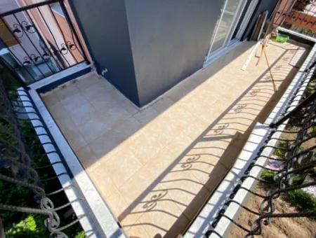 2 1 Apartment For Sale 300M2 To The Sea In The Center Of The Bazaar In Ürkmez