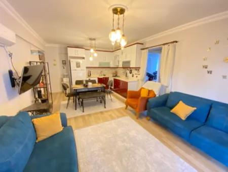 2 1 Apartment For Sale In The Center Of Ürkmez With 300M2 Ground Floor Garden To The Sea