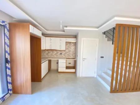 3 1 Villa For Sale With 300M2 Detached Garden To The Sea In Doganbey