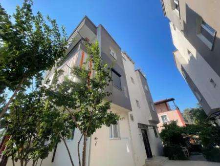2 1 Apartment For Sale With Garden In Seferihisar Ürkmez