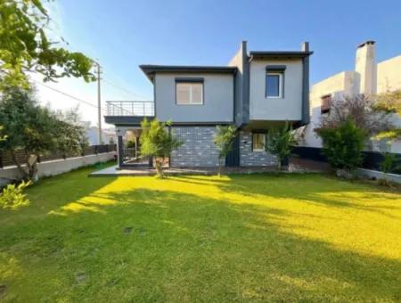 Tekdetached Villa In 307M2 50M From The Sea In Doğanbey