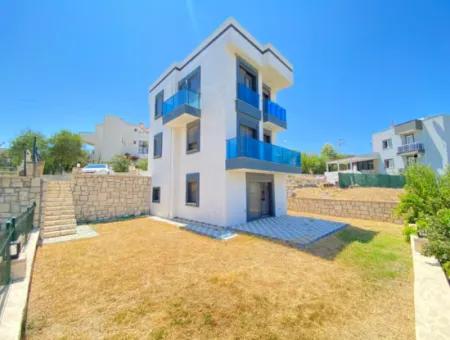 4 2 Villas For Sale With Full Sea View In Akarcada