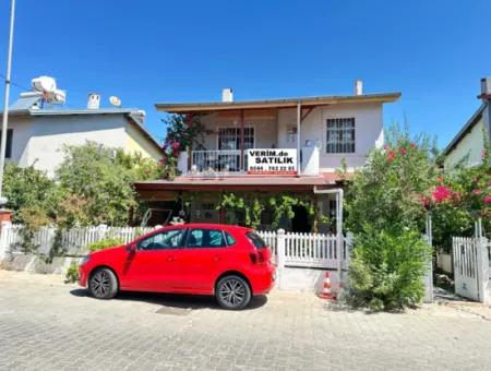 Furnished And Well-Maintained Villa For Sale On The Sea Side With Pool In Ürkmezde Site 3 1