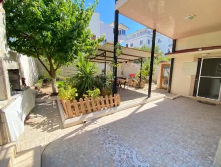2 1 Luxury Apartment For Sale In Central Location With Floor Heating In Ürkmez