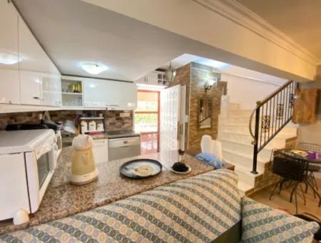 Detached With Large Garden In A Complex In Seferihisar Doganbey.4 1 Villa For Sale