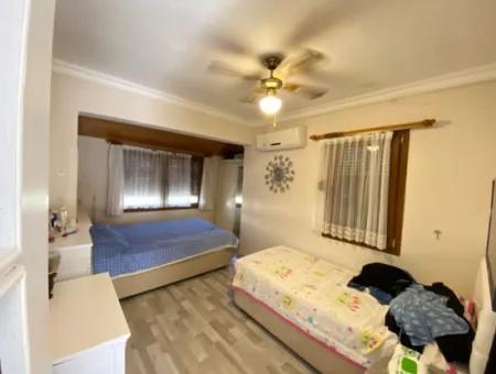Detached With Large Garden In A Complex In Seferihisar Doganbey.4 1 Villa For Sale