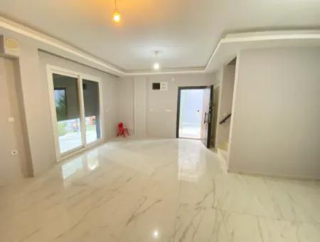 Full Sea Bargain Villa With Garden For Sale In Ürkmez 3 1 Villa