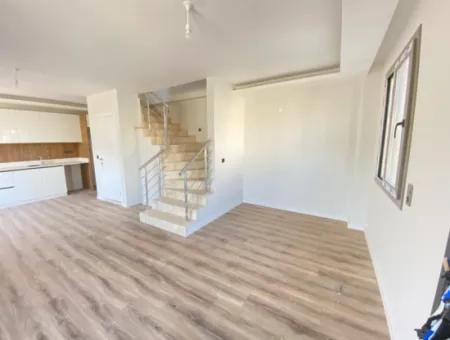 2 1 Villa For Sale With Full Sea Garden In Seferihisar Ürkmez