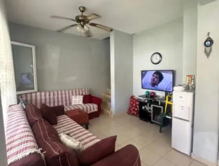 Villa With Large Garden On The Beachfront In Ozdere