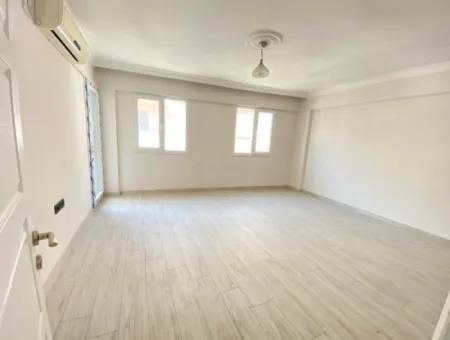 2 1 Affordable Investment Apartment For Sale 100M To The Beach In Ürkmez Center